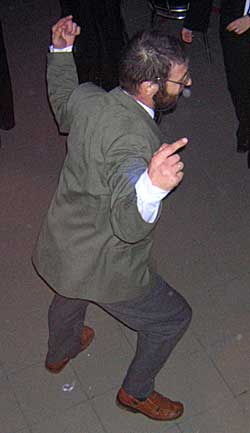 Зажигательный танец в исполнении оператора КРТК Ивана Жукова.