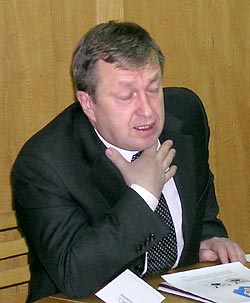 Сергею Катунину до зарезу хочется работать.