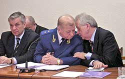 Владимир Торлопов (справа) попросил Виктора Ковалевского не заводить заказные уголовные дела, связанные с политической деятельностью.