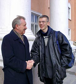   2002    ()    ()    .   .