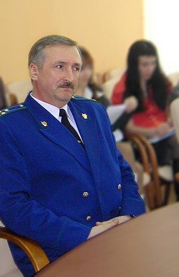 Александр Шуклин скептически оценивает усилия властей в борьбе с экстремизмом. Фото Бориса Суранова.