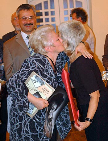   ()        ()  ,     .   .