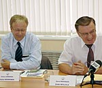 Вопрос корреспондента «ЗЖ» о том, есть ли в дорожном ведомстве Финляндии коррупция, рассмешил гостей. Фото Кирилла Затрутина.