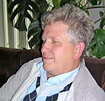 Владимир Кузьмин предсказывал, что, «отобрав у предприятия маршрут, отберут и гараж». Фото Сергея Сорокина.