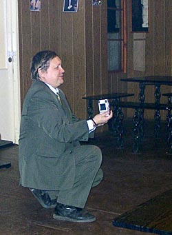 Игорь Бобраков согнулся под тяжестью перемен. Фото Андрея Аксеновского.