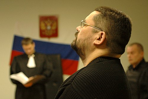 Приговоренный к полутора годам колонии-поселения Юрий Екишев снисхождения у суда не просил. Фото Кирилла Затрутина.