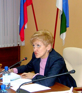 Председатель госсовета РК и лидер регионального отделения партии «Единая Россия» Марина Истиховская хорошо ориентируется в вопросах политической конъюнктуры. Фото Сергея Марцинкевича.