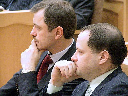 Между Алексеем Черновым (справа) и Павлом Ордой (слева) пробежала черная кошка. Фото «ЗЖ».