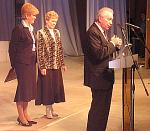 «Партия власти» продемонстрировала свою тройку – (слева направо) Марина Истиховская, Раиса Сметанина, Владимир Торлопов – на I республиканском съезде народных депутатов и сторонников «Единой России». Фото Андрея Влизкова.