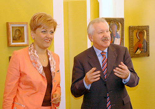       -2005                 .