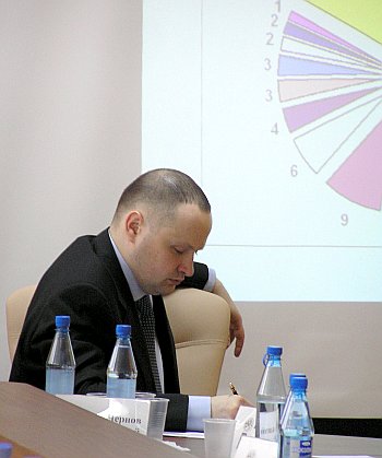 Соседи не вписываюся в предвыборный расклад Алексея Чернова. Фото Татьяны Швецовой.